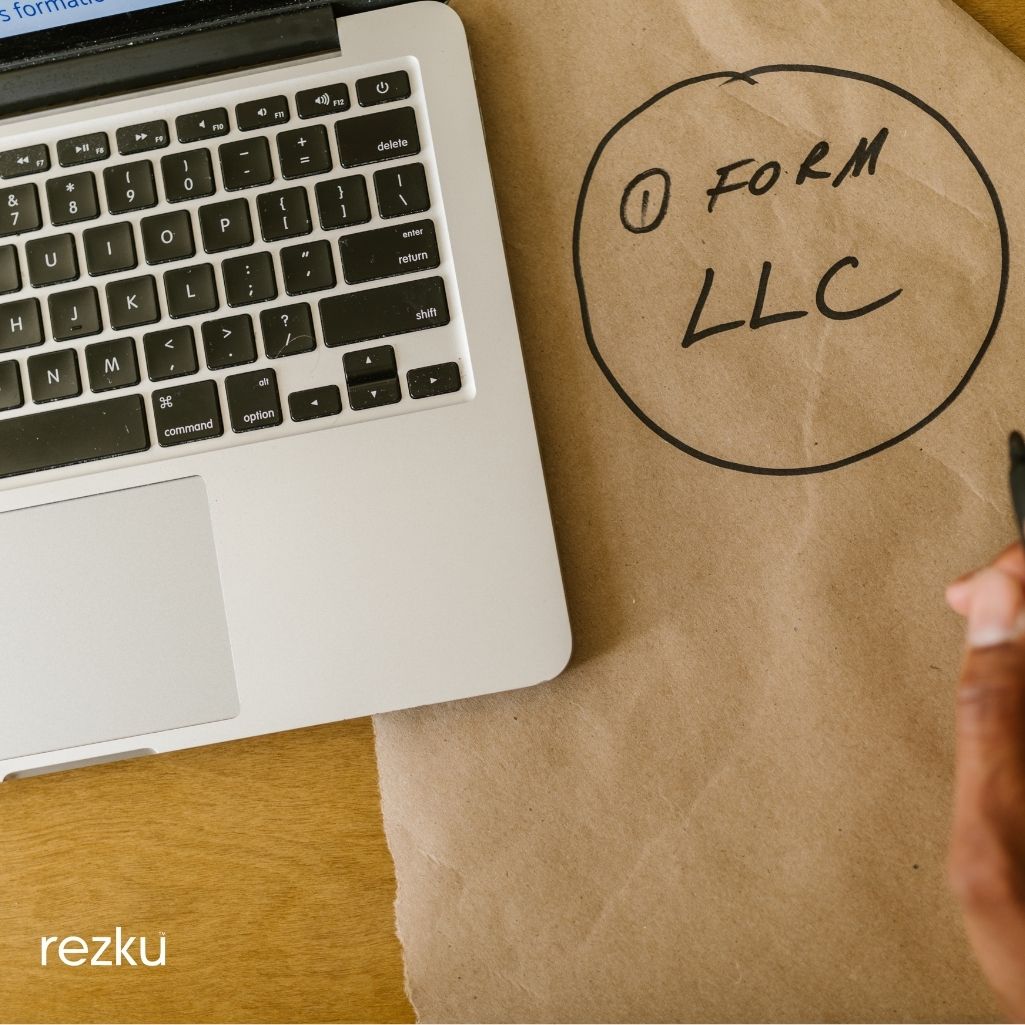 Choosing the Right Restaurant Business Structure: A Comprehensive Comparison For Startup Restaurants