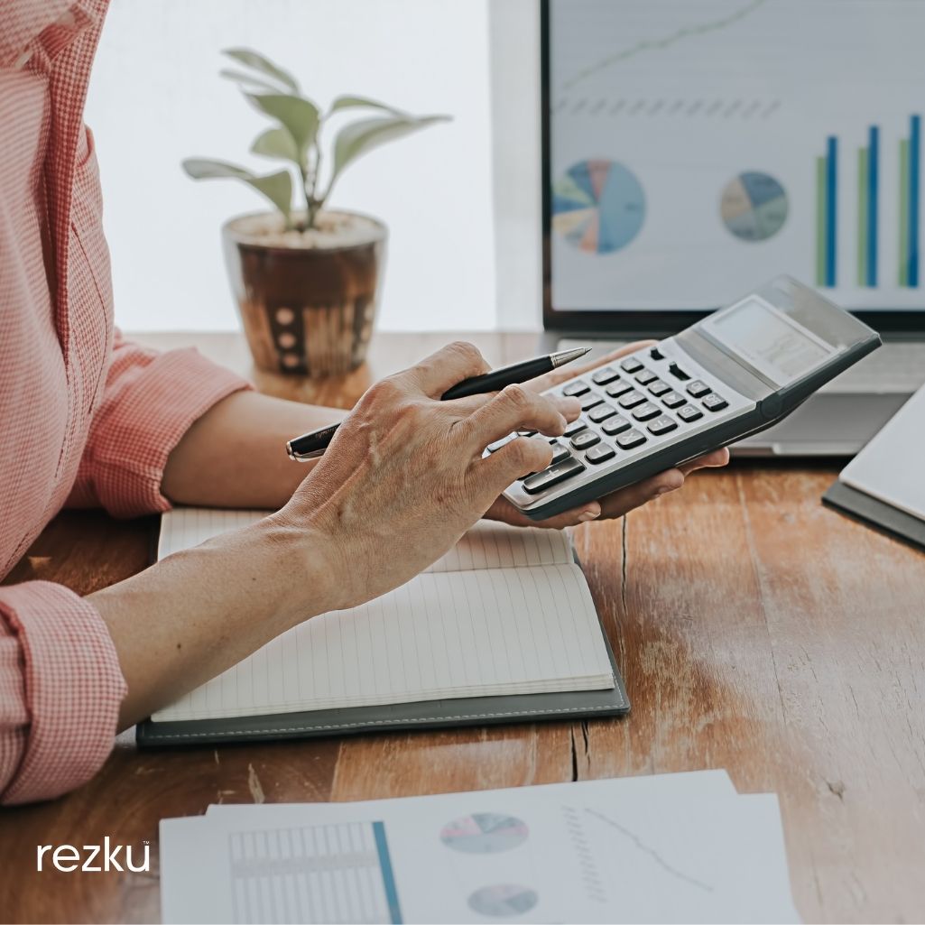 98 Restaurant Industry Statistics You Should Know in 2025